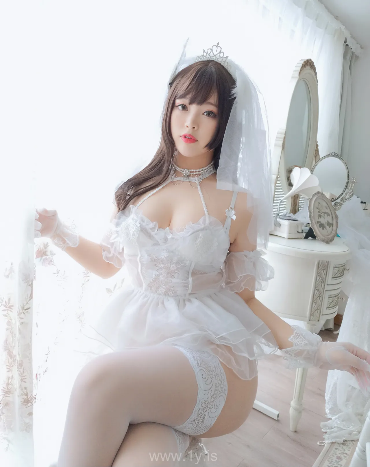 Coser@白烨 NO.017 白天鹅自拍